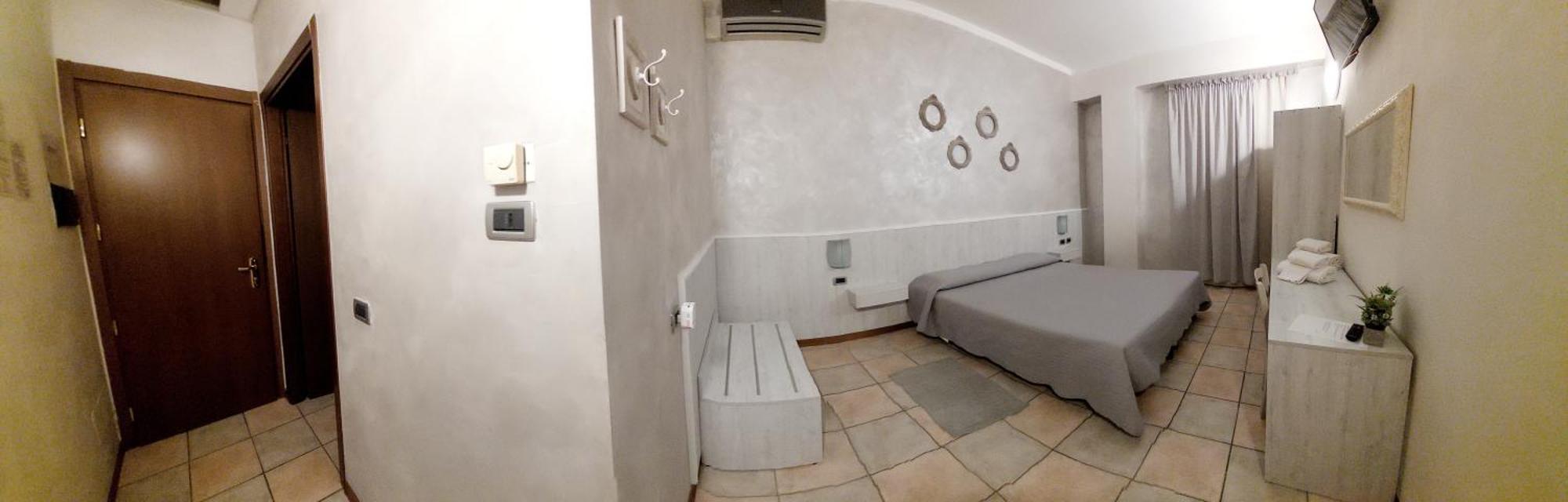 Hotel Trotter Leno Bagian luar foto